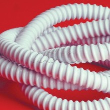 Труба гофрированная армированная ПВХ 16 мм DKC 57016 (30 м)