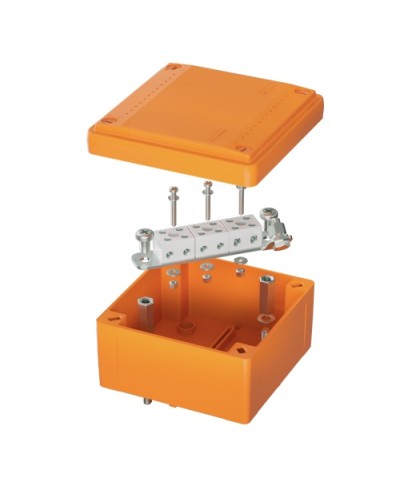 Коробка пластиковая FS с гладкими стенками и клеммниками IP56 100х100х50мм 6р 450V,6A, 4мм.кв DKC (FSB10604) в Пятигорске Распределительные коробки Pintop.ru