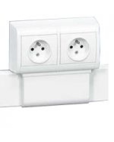 Рамка Mosaic Legrand 031621 в Пятигорске Аксессуары для кабель-канала Pintop.ru