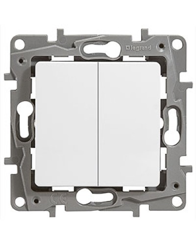 Выключатель двухклавишный 10 AX 250 В белый Etika Legrand 672202 в Пятигорске Аксессуары для кабель-канала Pintop.ru